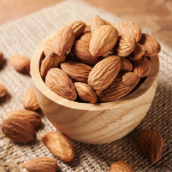 200g (7.05 oz) Organic Raw Shelled Hazelnuts